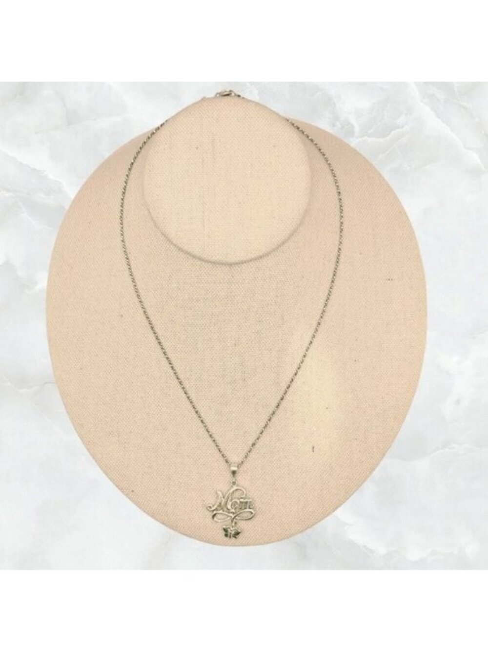 Sterling Silver "MOM" Pendant on Sterling Silver Box Chain - Picture 2 of 8